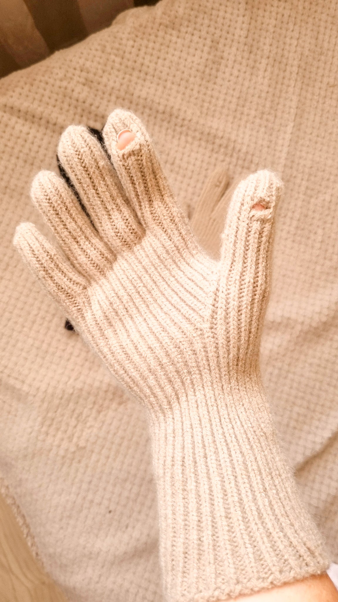 Touchscreen Knitted Gloves