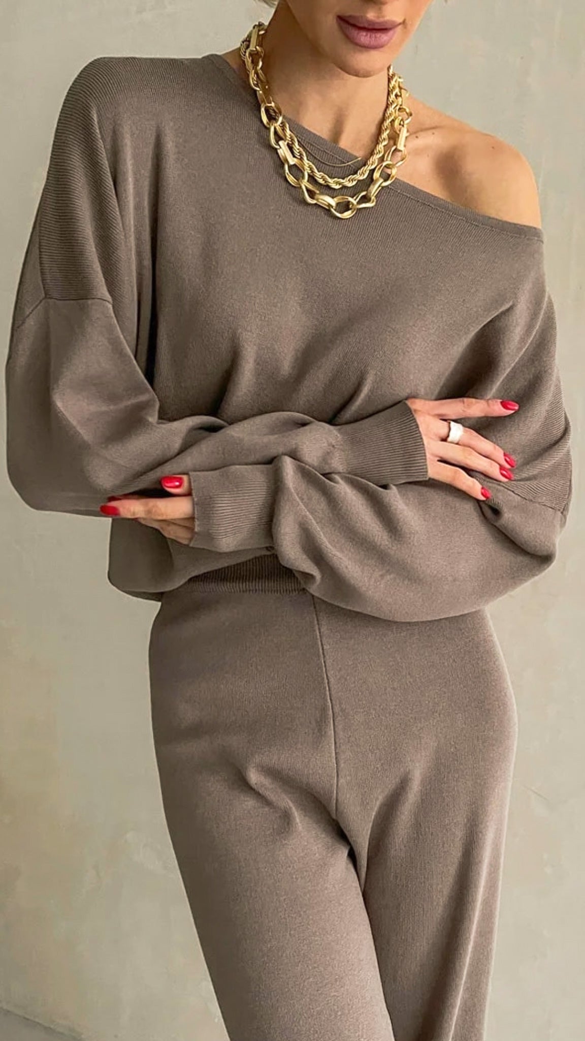 Gloria Off-Shoulder 2-Piece Set (One size)