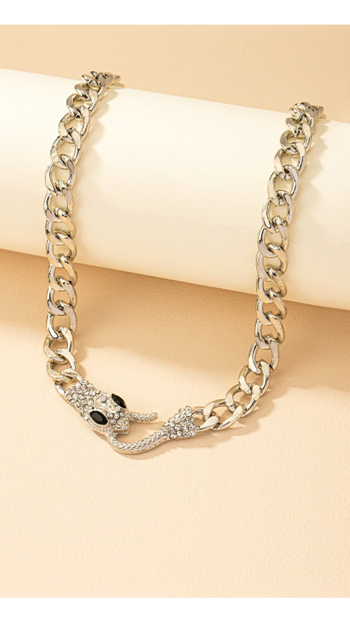 Venus Chain Choker