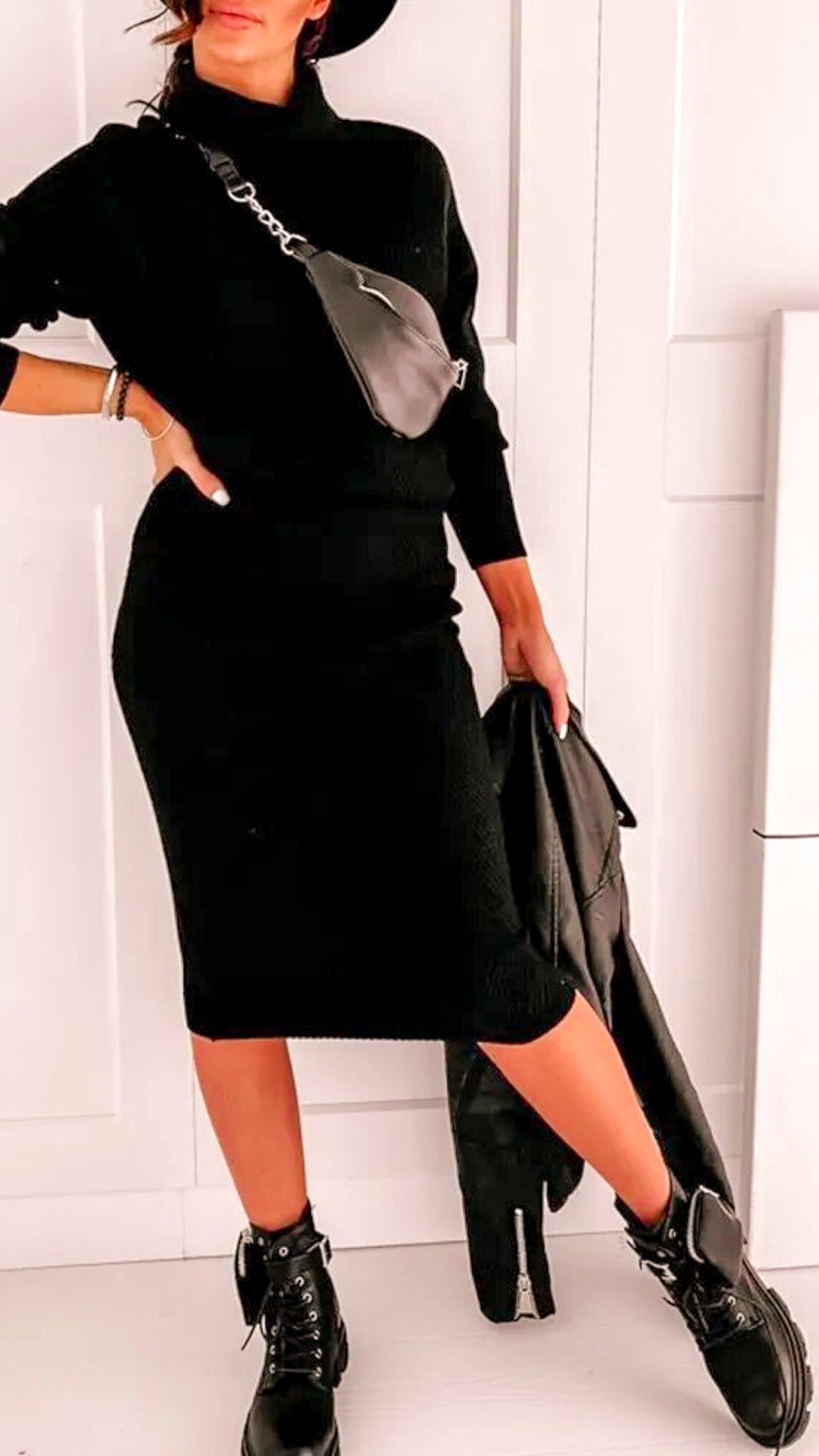 Ravenna 2-Piece Knitted Turtleneck Sweater And Skirt Set (One Size)